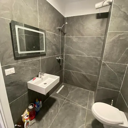 Apartment Yawanawa Tirana